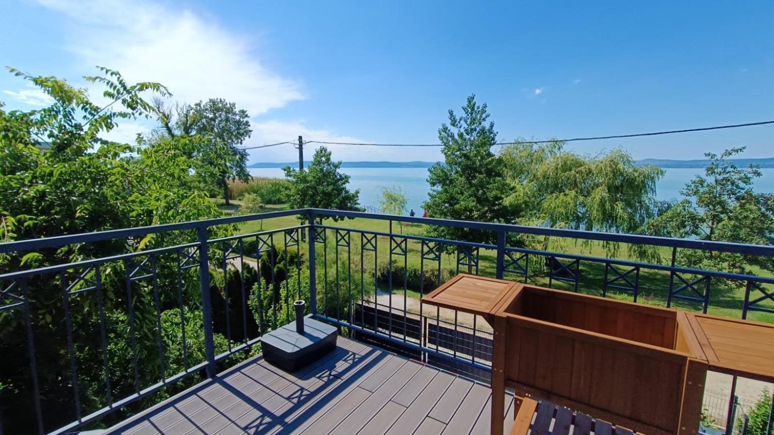 Traumlage direkt am See Balatonszárszó Exterior foto